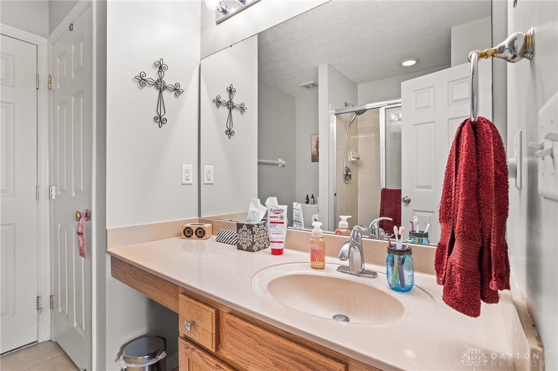 Troy, Ohio 45373, United States, 3 Bedrooms Bedrooms, ,3 BathroomsBathrooms,Residential,Active,178589