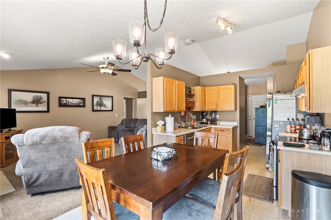 Troy, Ohio 45373, United States, 3 Bedrooms Bedrooms, ,3 BathroomsBathrooms,Residential,Active,178589