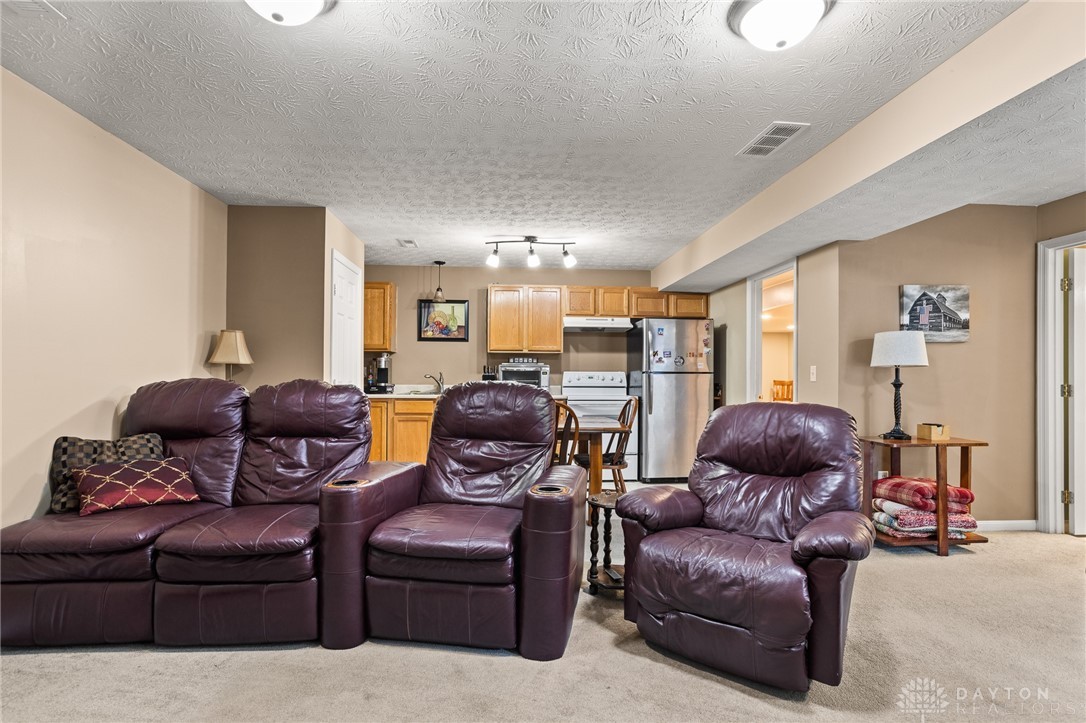 Troy, Ohio 45373, United States, 3 Bedrooms Bedrooms, ,3 BathroomsBathrooms,Residential,Active,178589