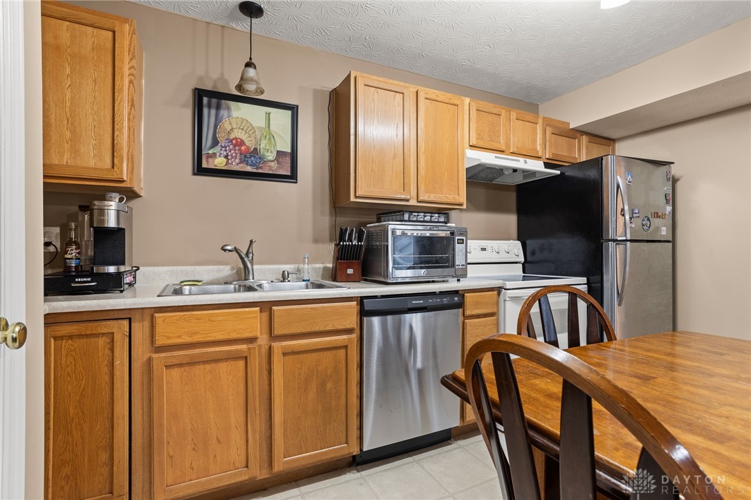 Troy, Ohio 45373, United States, 3 Bedrooms Bedrooms, ,3 BathroomsBathrooms,Residential,Active,178589