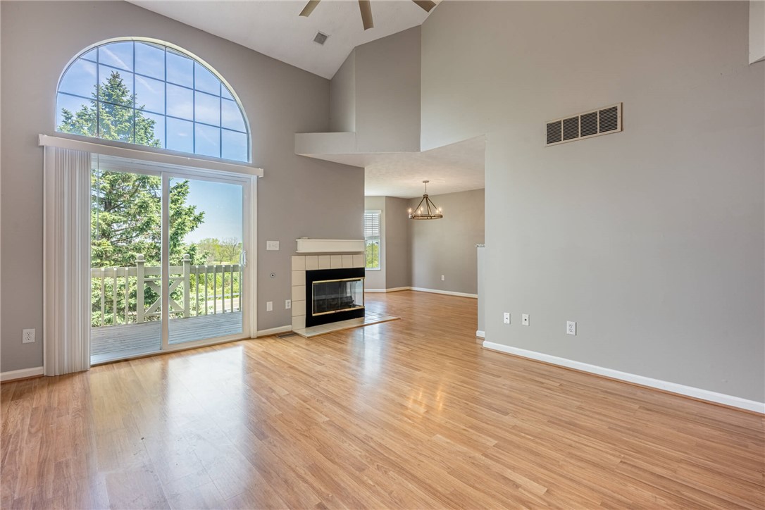 3913 E Summit Ridge Drive