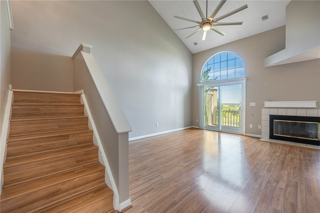 3913 E Summit Ridge Drive