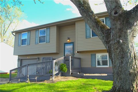 Photo of 651 W Martindale Road, Englewood, OH 45322 (MLS # 956006)