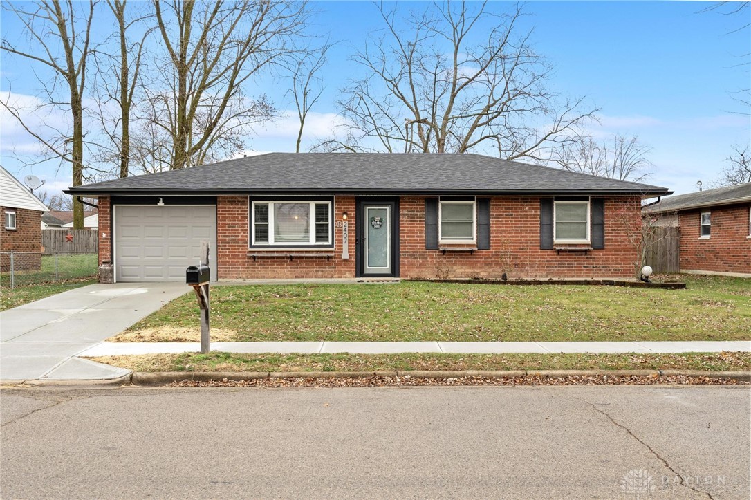 2407 New Castle Drive, Troy, Ohio image 1