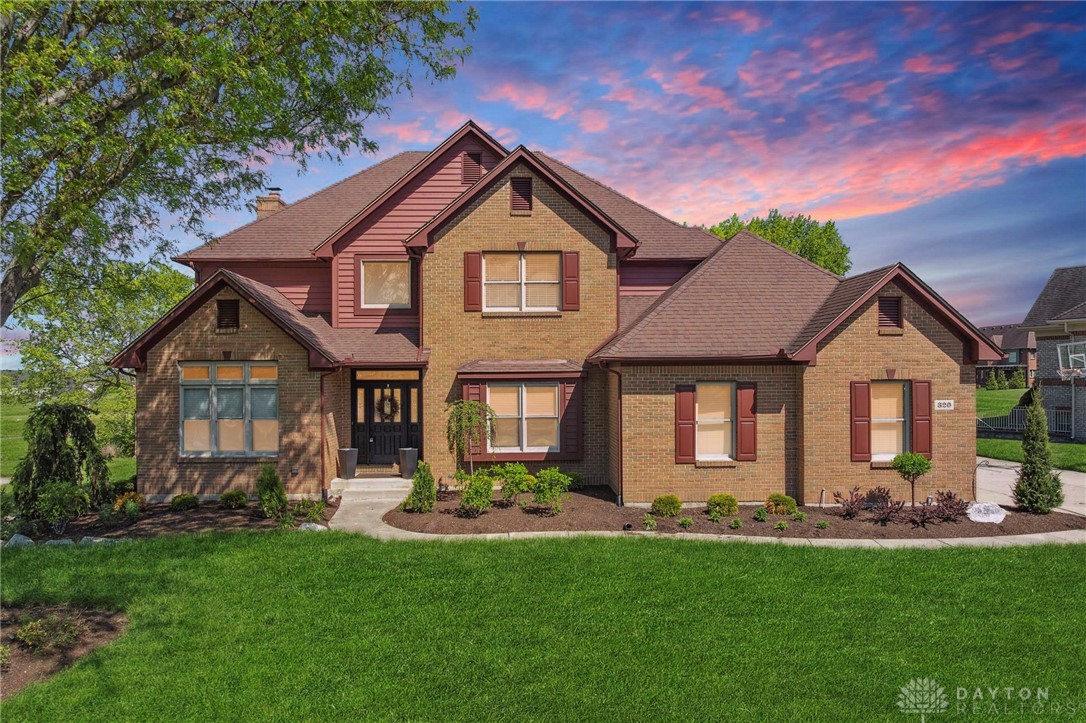320 Heatherwoode Circle, Springboro, Ohio image 1