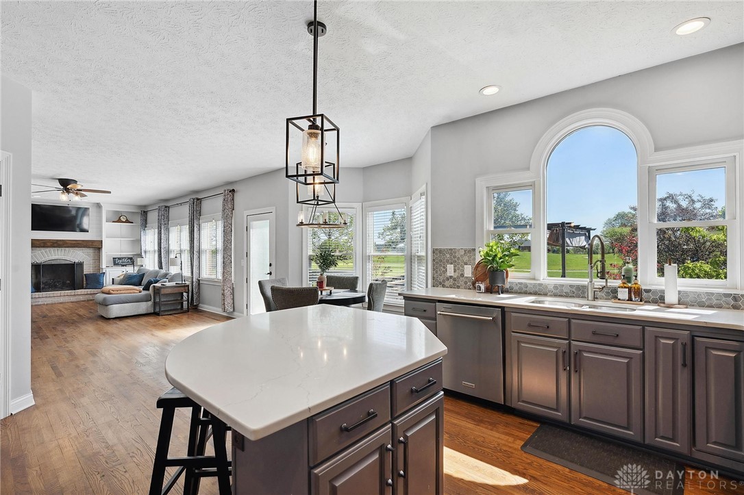 320 Heatherwoode Circle, Springboro, Ohio image 26