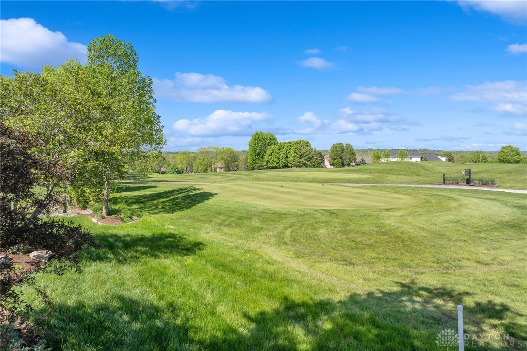 320 Heatherwoode Circle, Springboro, Ohio image 12
