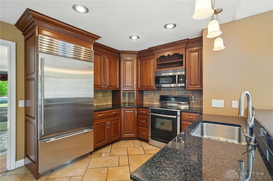 1033 Country Creek Drive, Lebanon, Ohio image 12