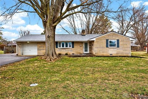Photo of 60 Rosewood Drive, Springboro, OH 45066 (MLS # 953241)