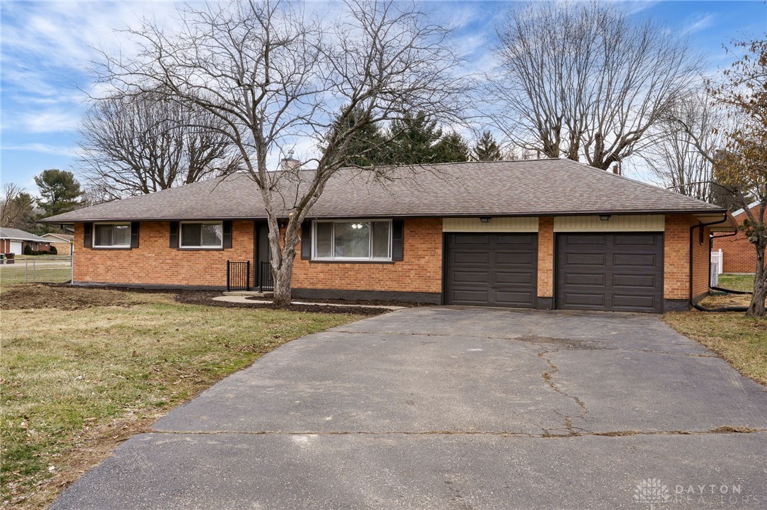 1072 Yellowstone Road, Xenia, Ohio image 2