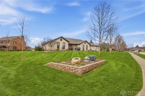 Homes For Sale - 610 Stonecress Drive<br/> Miami County, Tipp City, OH 45371