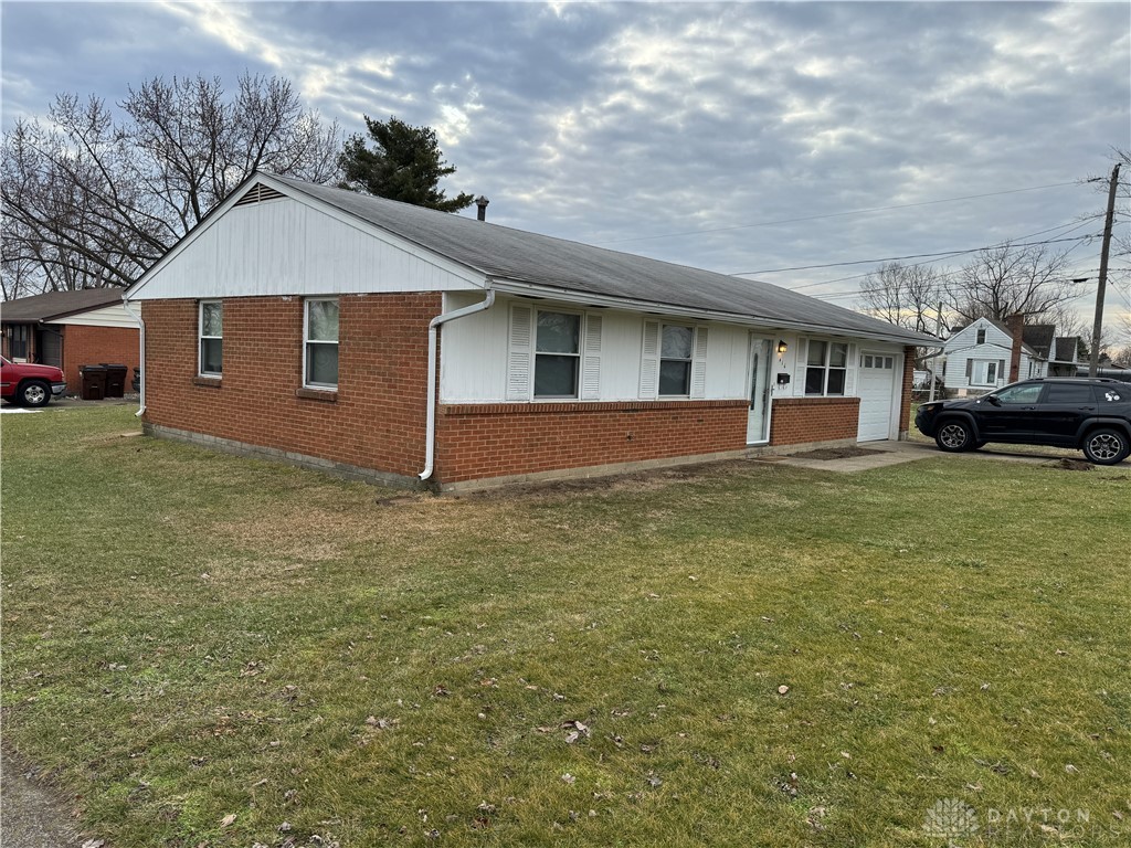 416 S Clayton Road, New Lebanon, Ohio image 2