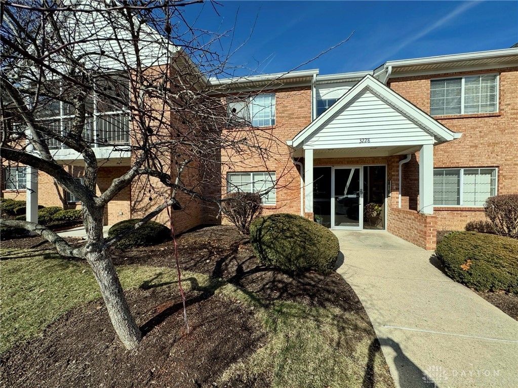 3228 Heritage Square Drive #33, Colerain Township, Ohio image 1