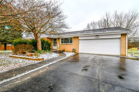 Photo of 3397 Jonathon Drive, Beavercreek, OH 45434 (MLS # 949909)
