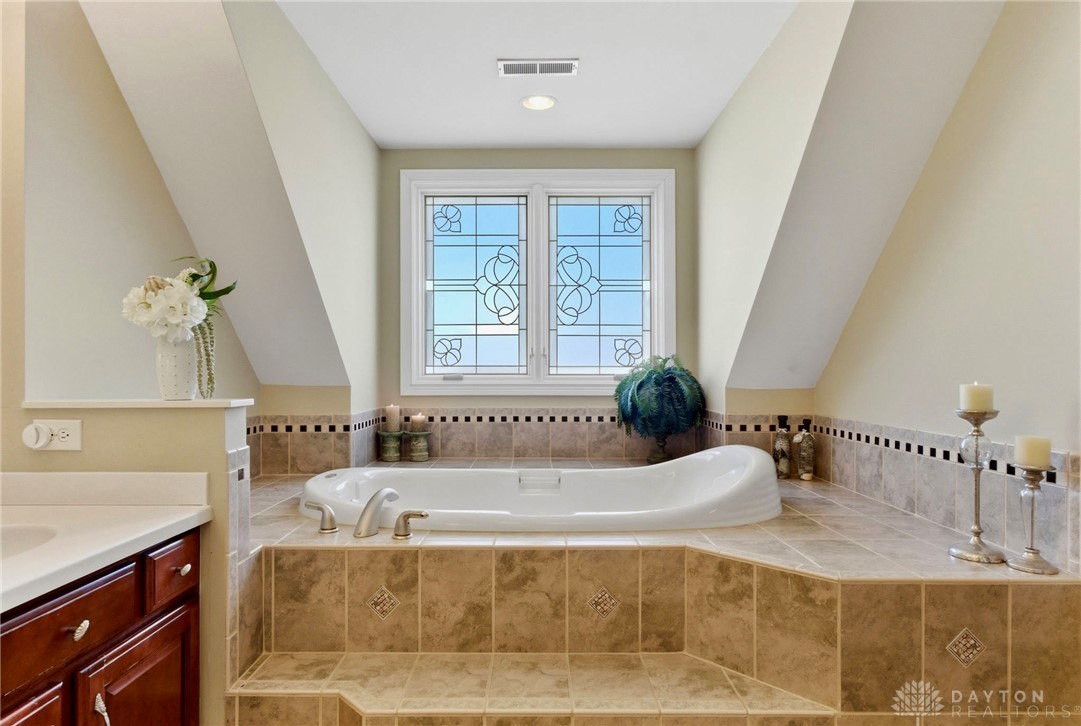 Liberty Twp, Ohio, 45044, United States, 4 Bedrooms Bedrooms, ,5 BathroomsBathrooms,Residential,Active,2041817