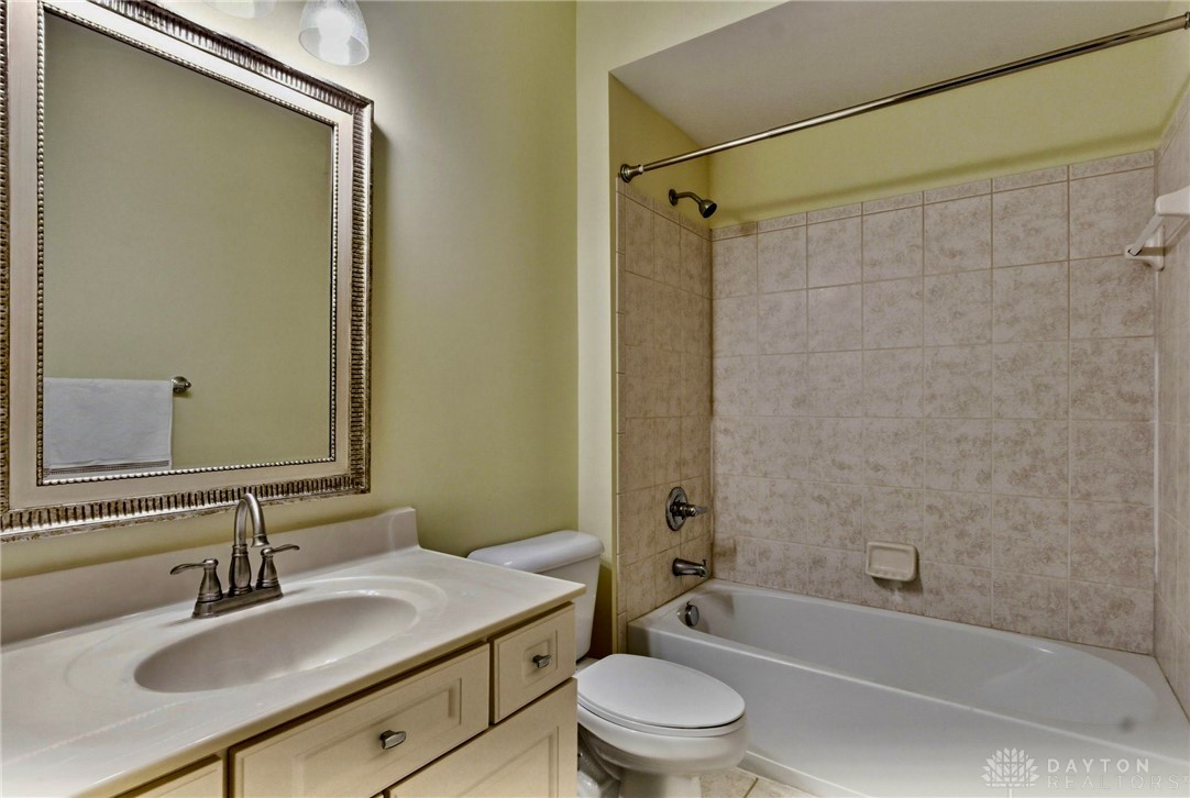 Liberty Twp, Ohio, 45044, United States, 4 Bedrooms Bedrooms, ,5 BathroomsBathrooms,Residential,Active,2041817