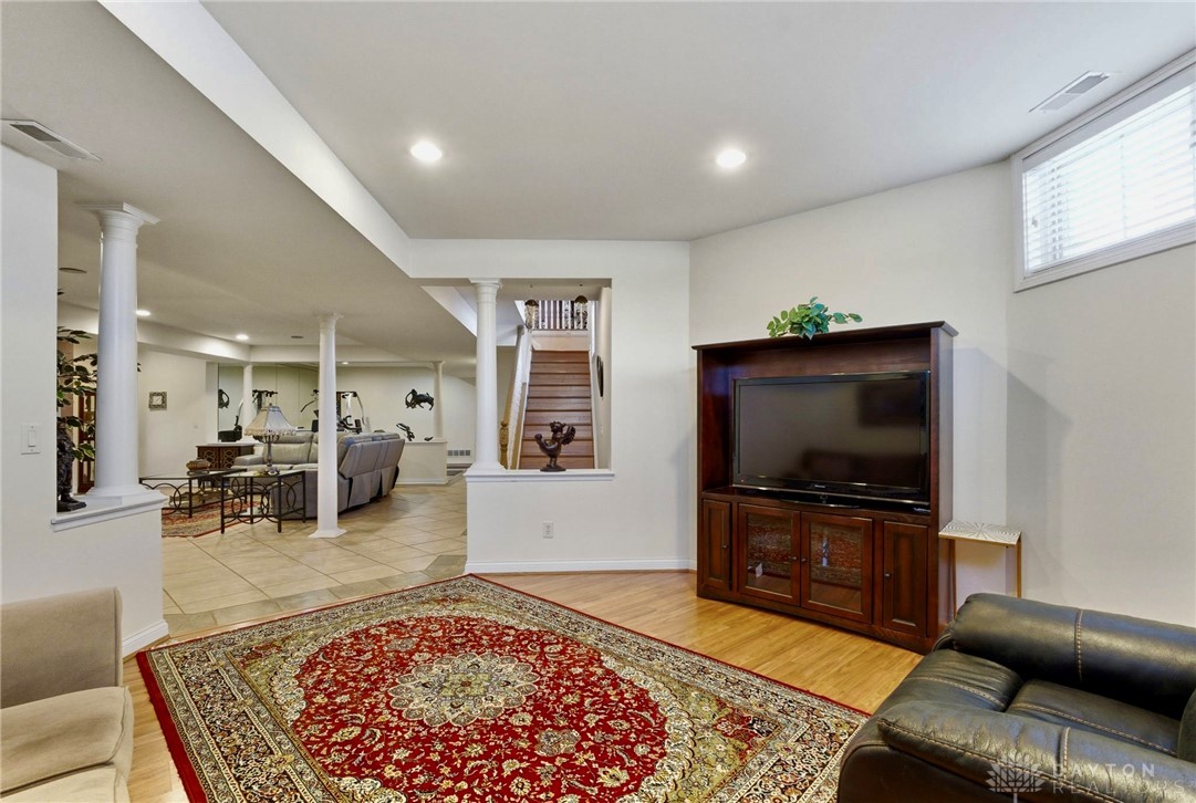 Liberty Twp, Ohio, 45044, United States, 4 Bedrooms Bedrooms, ,5 BathroomsBathrooms,Residential,Active,2041817