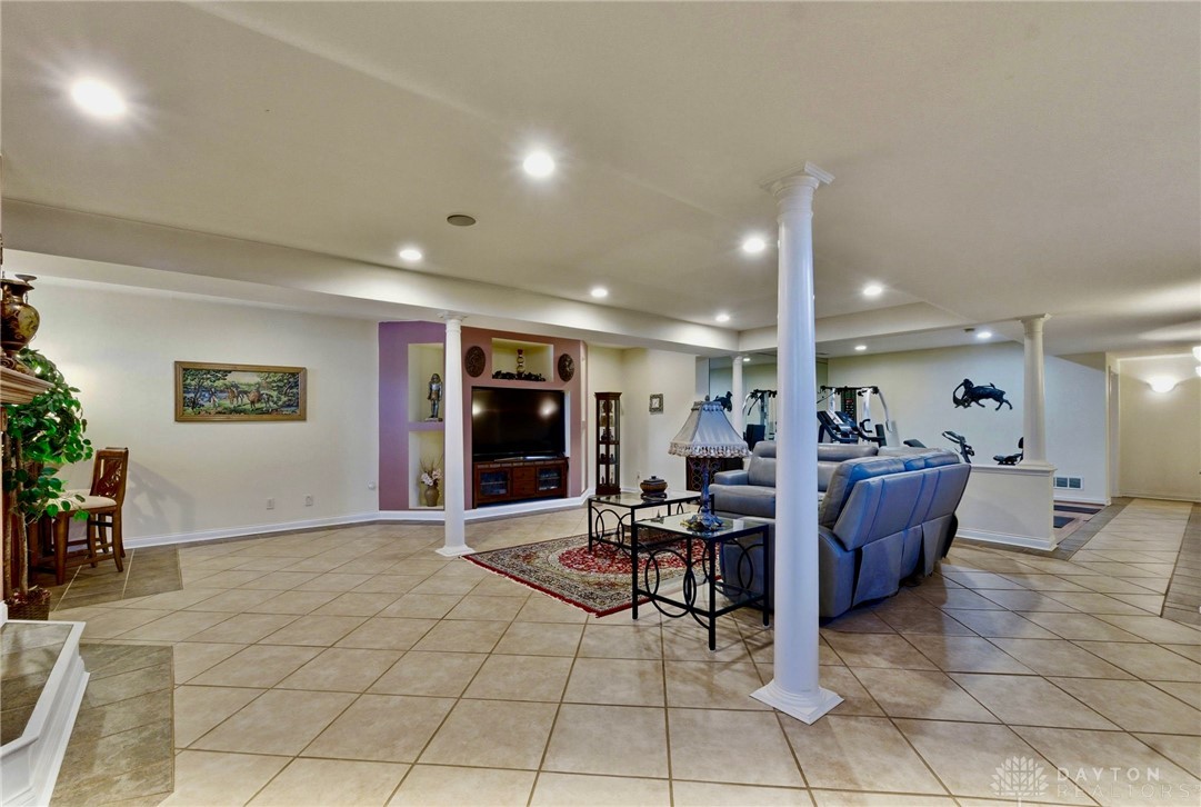 Liberty Twp, Ohio, 45044, United States, 4 Bedrooms Bedrooms, ,5 BathroomsBathrooms,Residential,Active,2041817