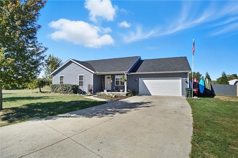 Photo of 204 Ivy Creek Cove, Jamestown Vlg, OH 45335 (MLS # 959341)