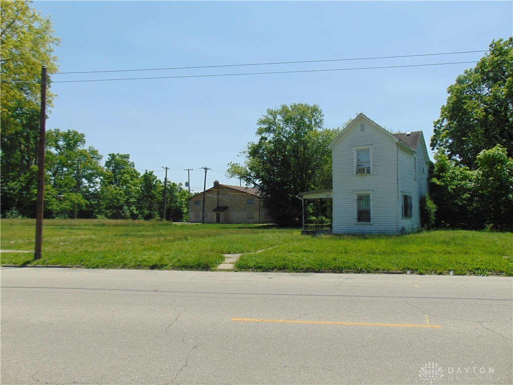 2230 Lakeview Avenue, Dayton, Ohio image 4