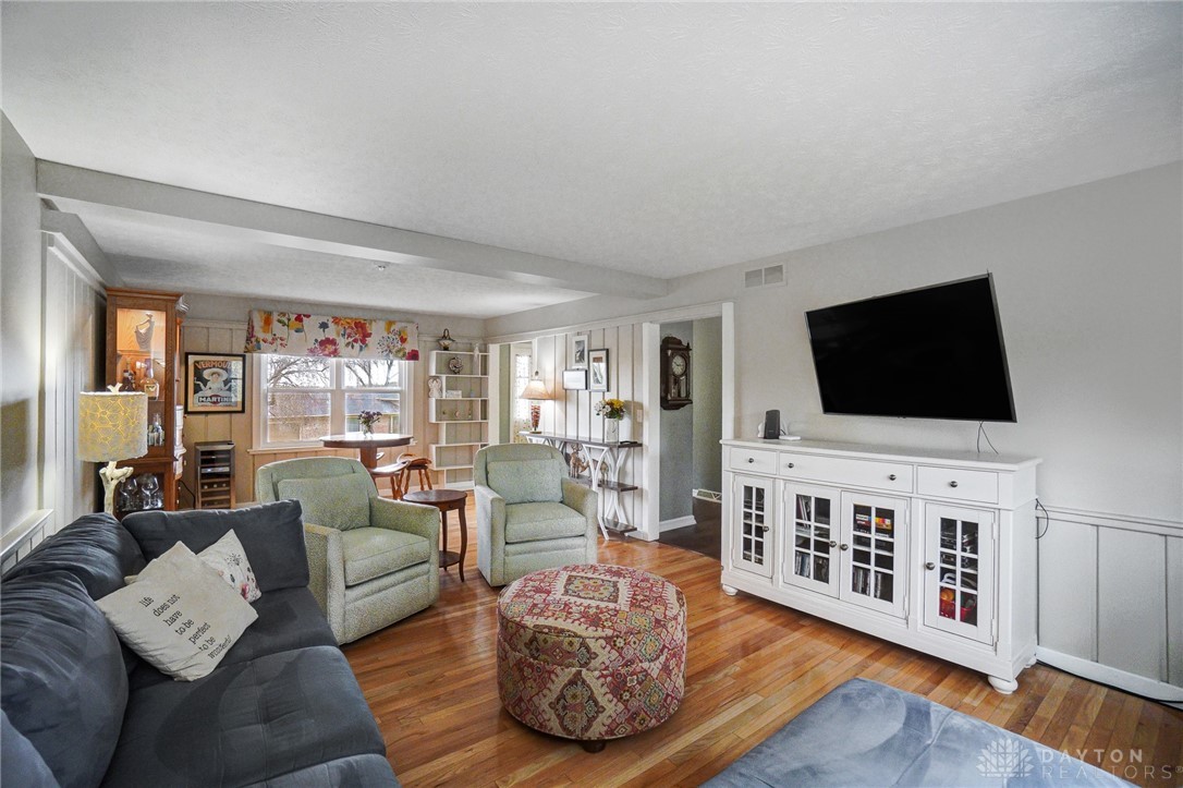 532 Suncrest Drive, Springfield, Ohio image 12