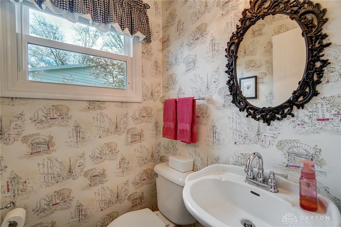 532 Suncrest Drive, Springfield, Ohio image 31