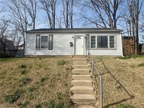 Photo of 245 E Beechwood Avenue, Dayton, OH 45405 (MLS # 954927)