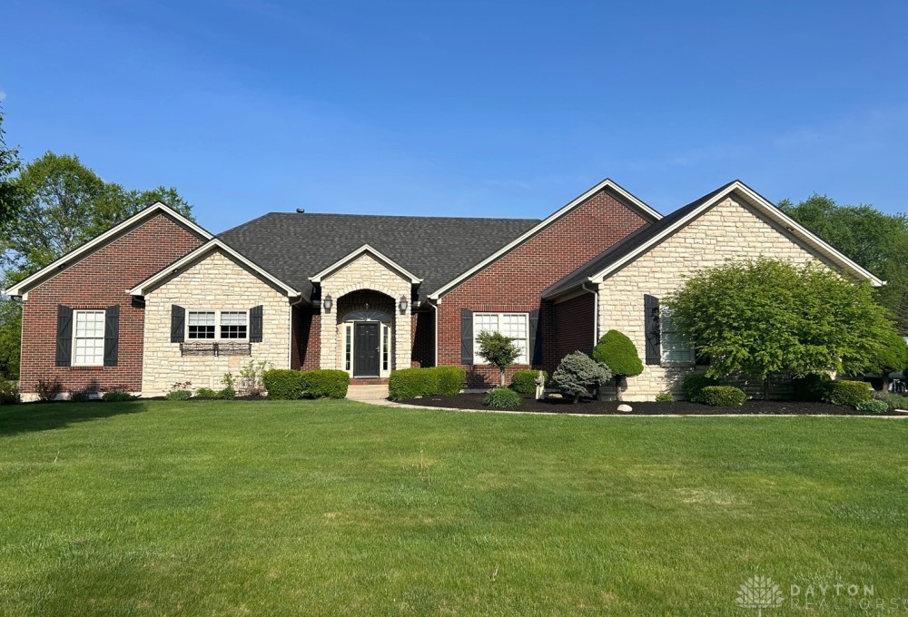 2019 Highlander Drive, Xenia, Ohio image 1