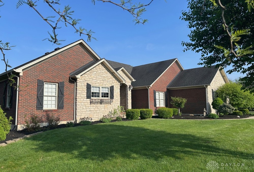 2019 Highlander Drive, Xenia, Ohio image 2