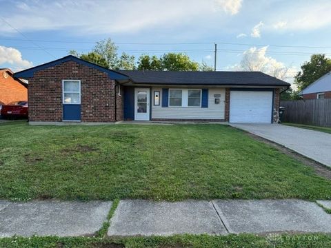 Photo of 2077 Pueblo Drive, Xenia, OH 45385 (MLS # 957840)