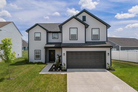 Photo of 1517 Arrowhead Drive, Piqua, OH 45356 (MLS # 964508)