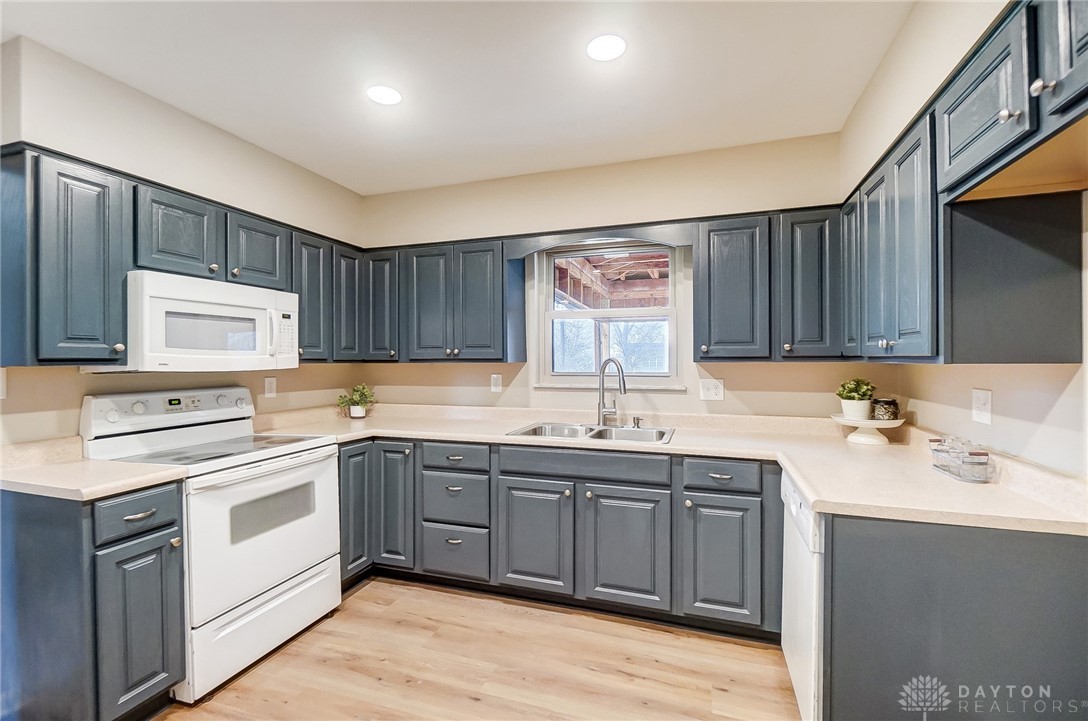 7891 Ell Char Court, West Chester, Ohio image 9