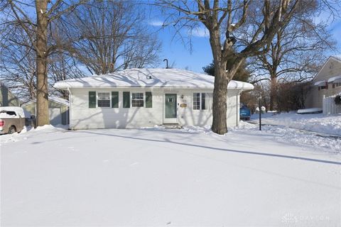 Homes For Sale - 2817 Moorman Place<br/> Middletown, OH 45042