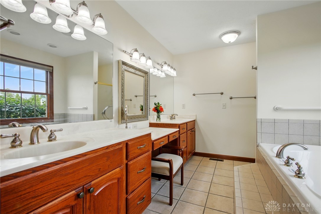 2610 Stewart Road, South Charleston, Ohio image 30