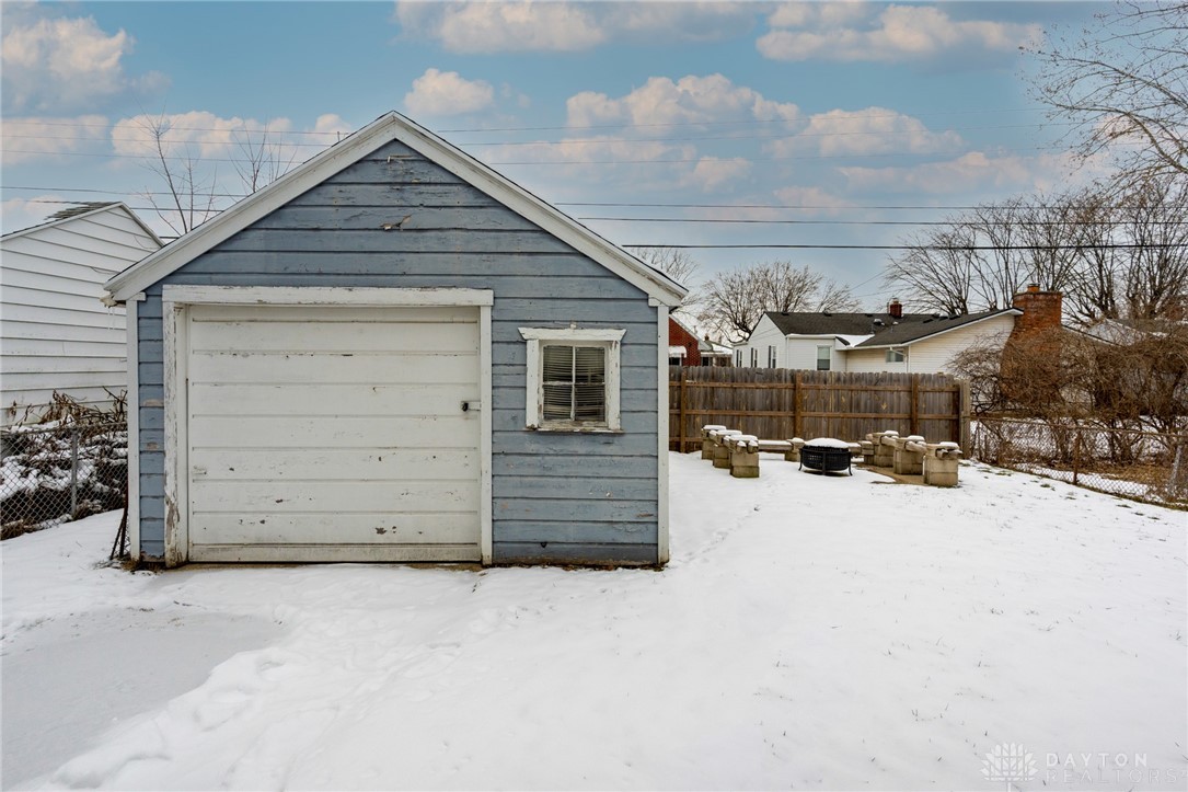 4931 Lauderdale Drive, Moraine, Ohio image 32