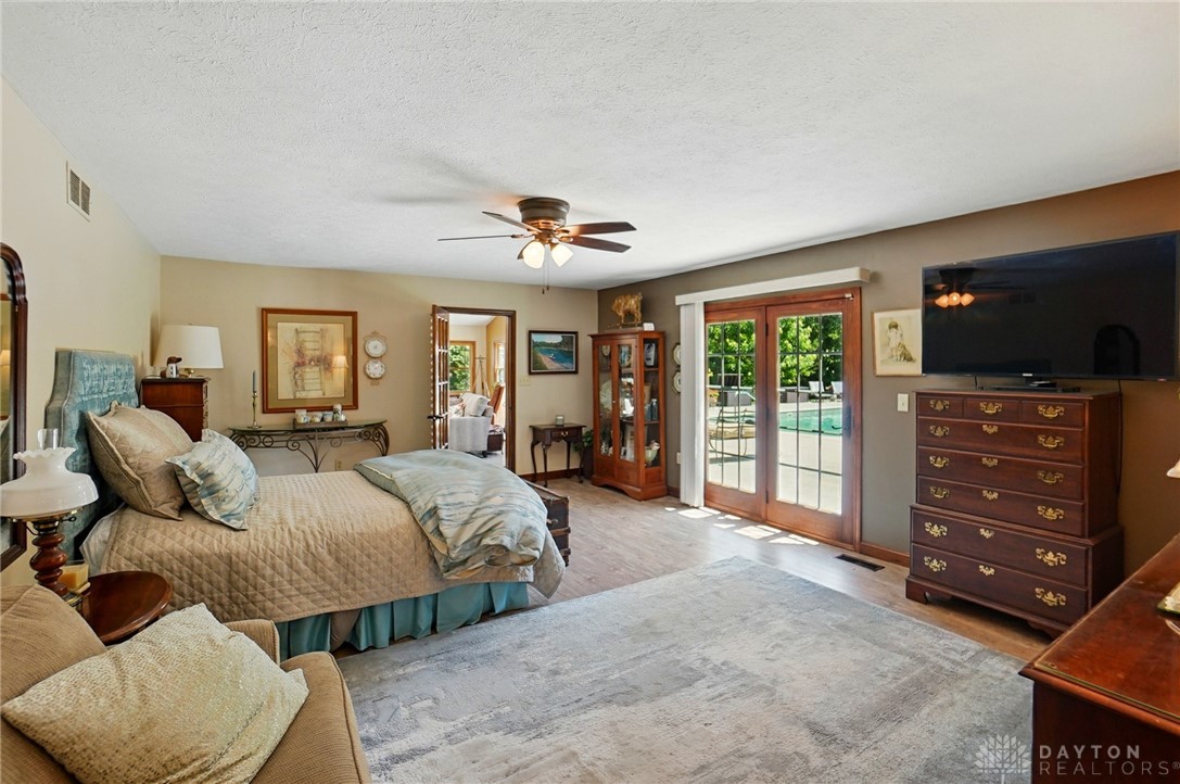 1160 Whispering Woods Lane, Springboro, Ohio image 30