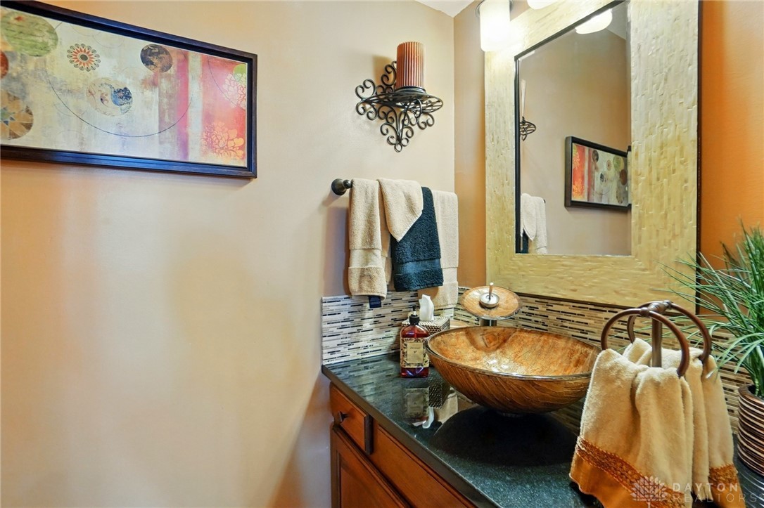 1160 Whispering Woods Lane, Springboro, Ohio image 28