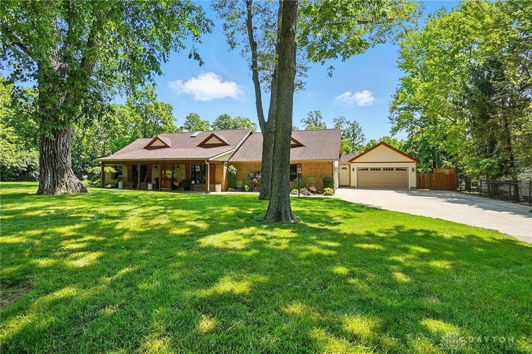 1160 Whispering Woods Lane, Springboro, Ohio image 6
