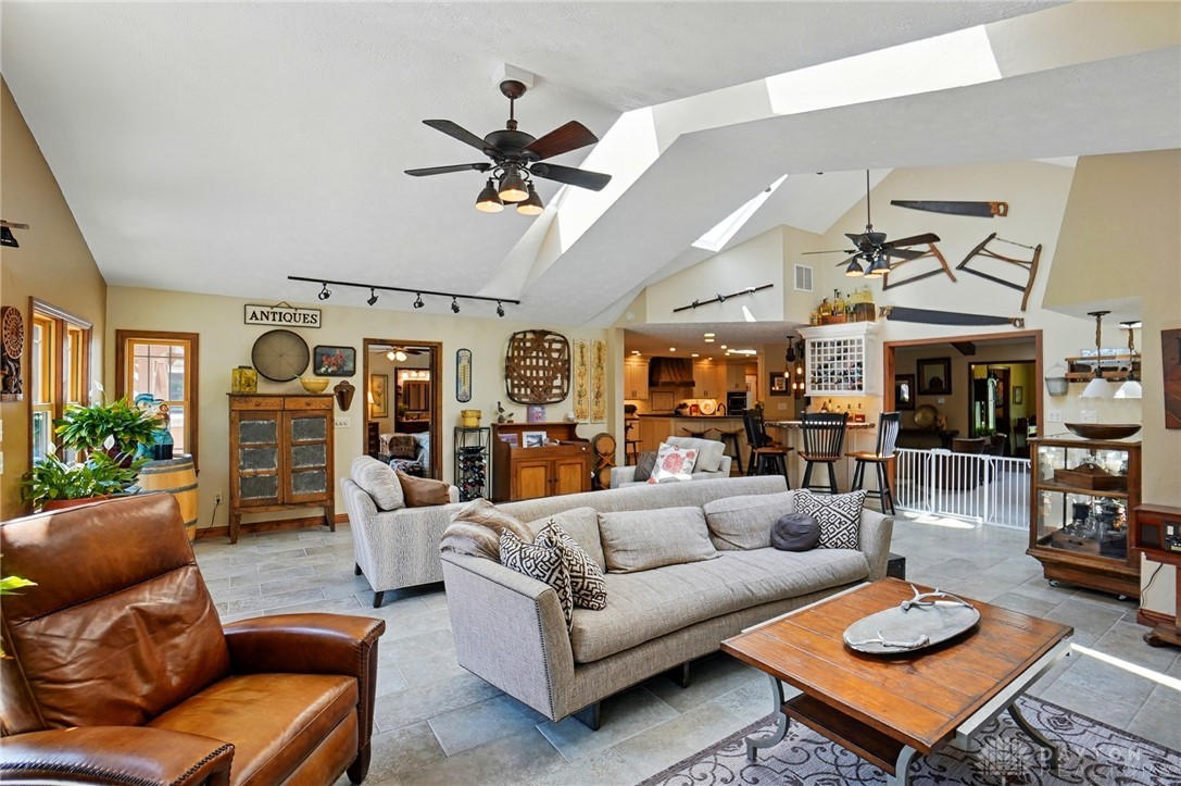 1160 Whispering Woods Lane, Springboro, Ohio image 17