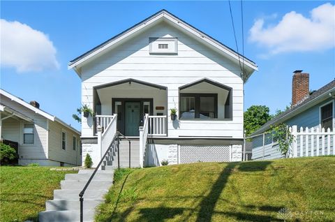 Photo of 6585 Parrish Avenue, Cincinnati, OH 45239 (MLS # 944507)