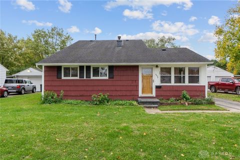 Photo of 5508 Ferngrove Drive, Dayton, OH 45432 (MLS # 946400)