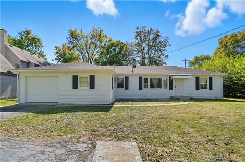 Photo of 4524 Manchester Road, Middletown, OH 45042 (MLS # 945508)