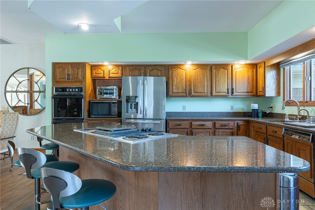 1785 Far Hills Avenue, Oakwood, Ohio image 8