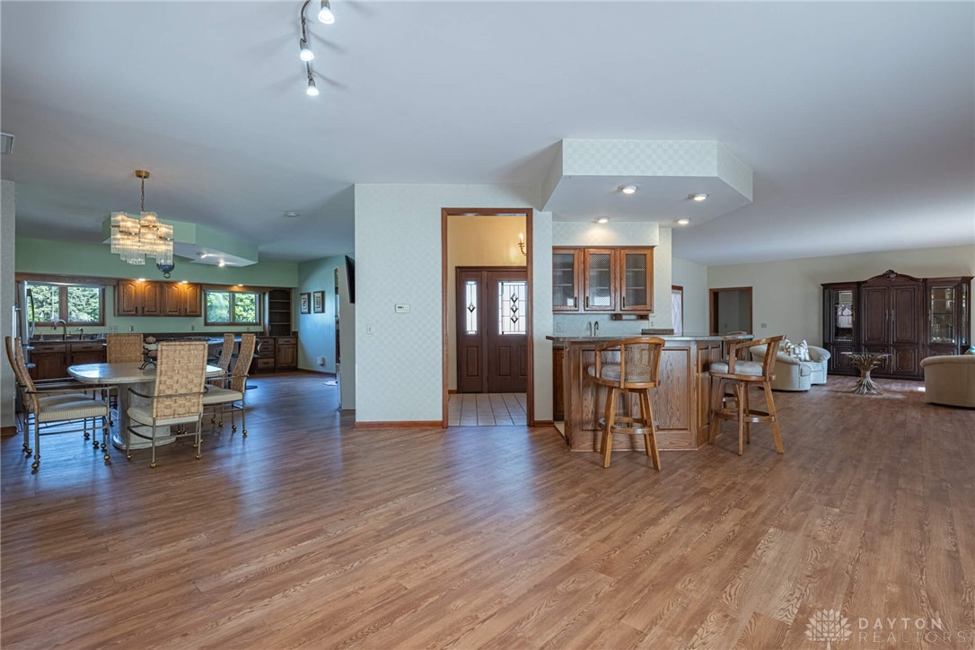 1785 Far Hills Avenue, Oakwood, Ohio image 15