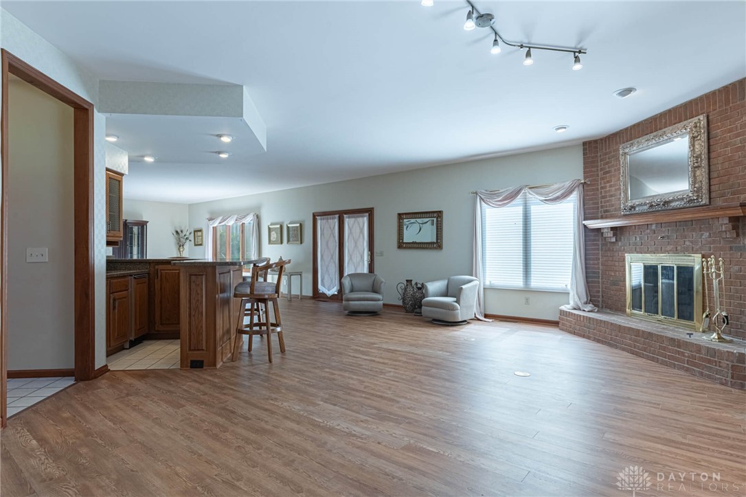 1785 Far Hills Avenue, Oakwood, Ohio image 14