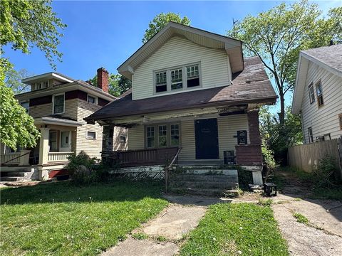 Photo of 2006 Eastview Avenue, Dayton, OH 45405 (MLS # 957458)