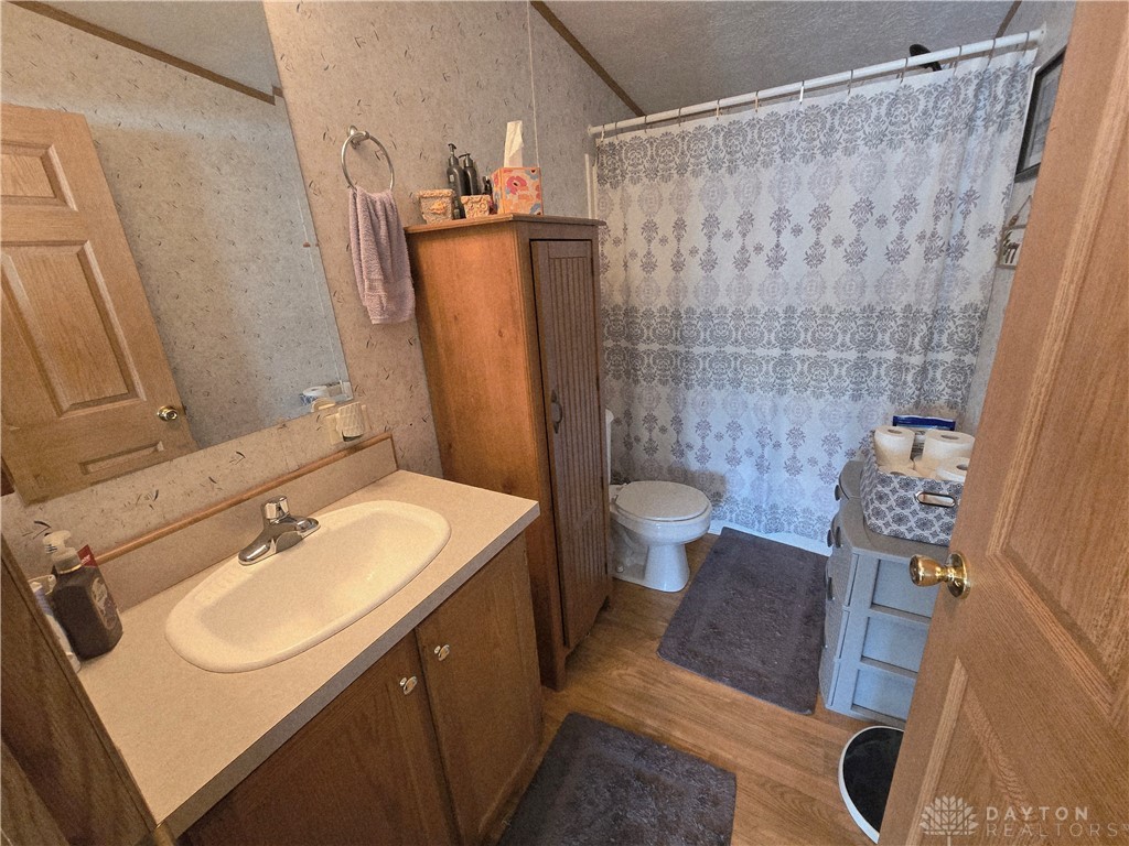 2052 Greenfield Dr, Middletown, Ohio image 8