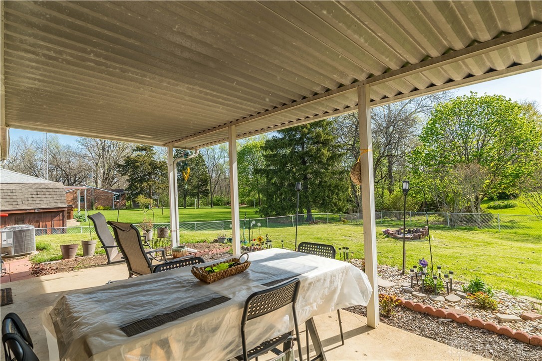 312 N Clayton Road, New Lebanon, Ohio image 10