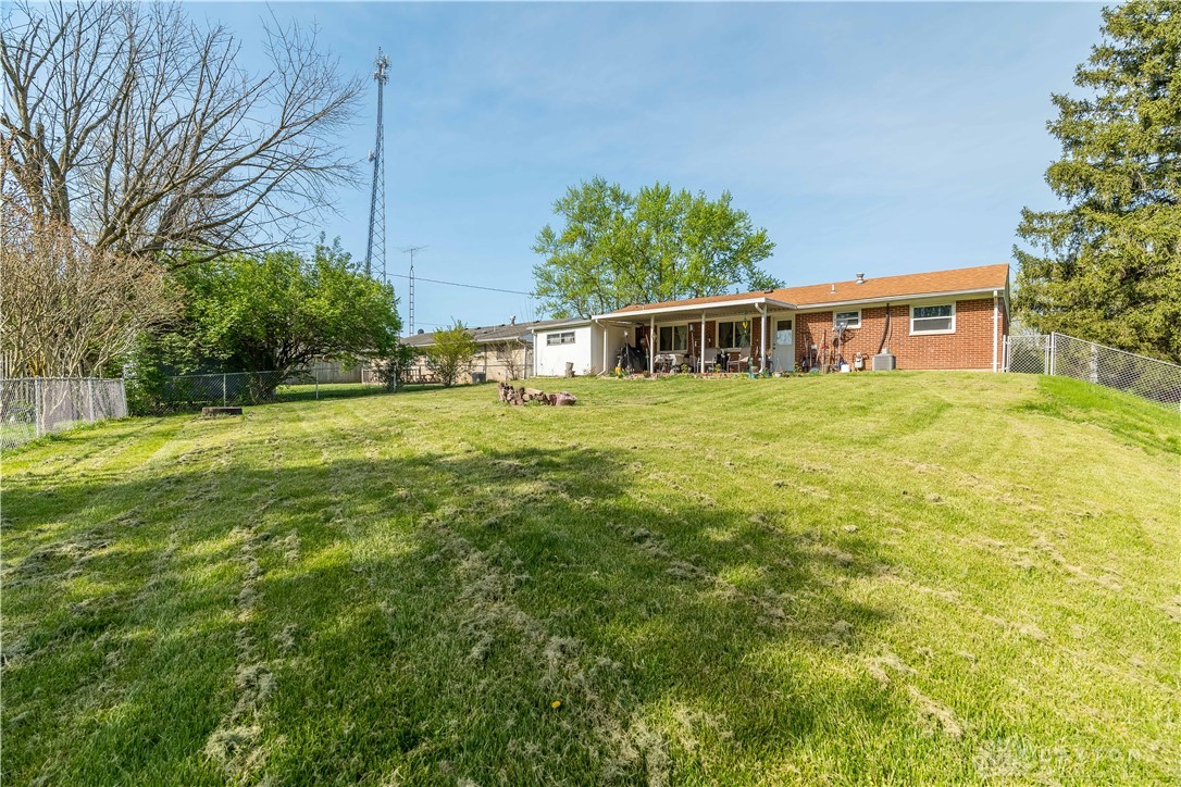 312 N Clayton Road, New Lebanon, Ohio image 7