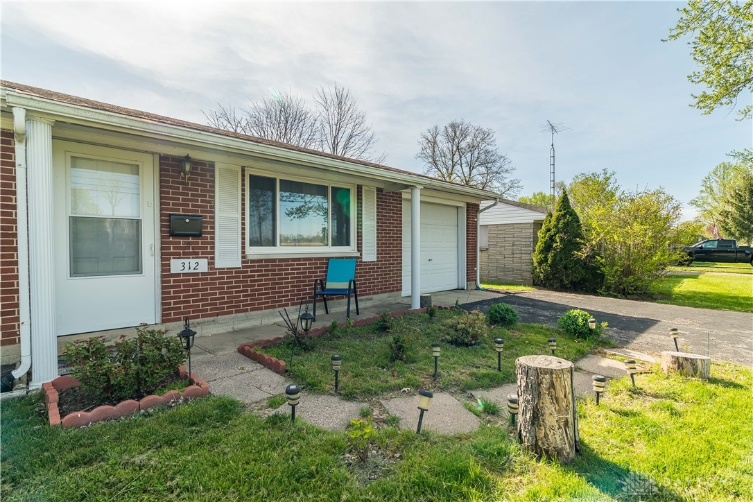 312 N Clayton Road, New Lebanon, Ohio image 3